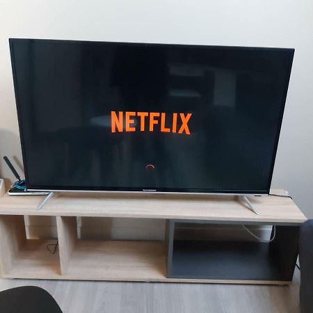 Elbeuf F2 Sweet Home Combles Netflix Wifi Ngoại thất bức ảnh